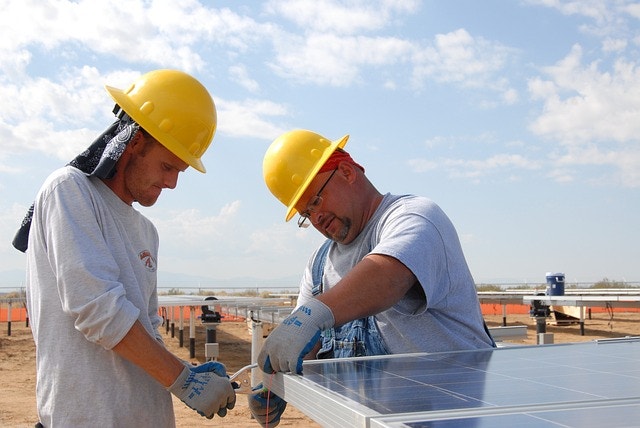 avoid heat stress working in the heat