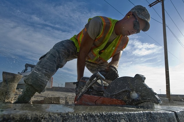 workplace safety tips for keeping cool